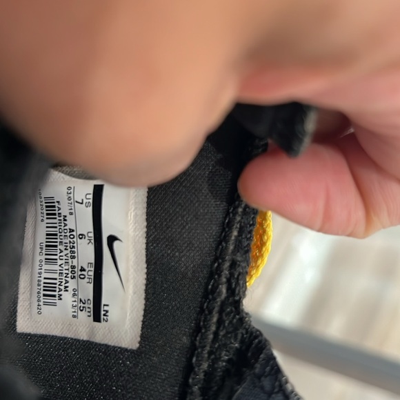 Nike Lebron James 16 Size 7 - Picture 7 of 7